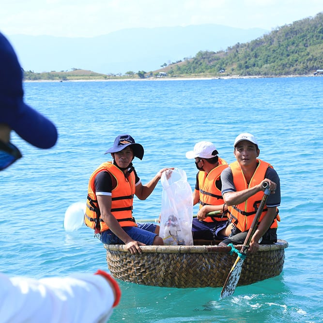 Australis Aquaculture Vietnam Green Day