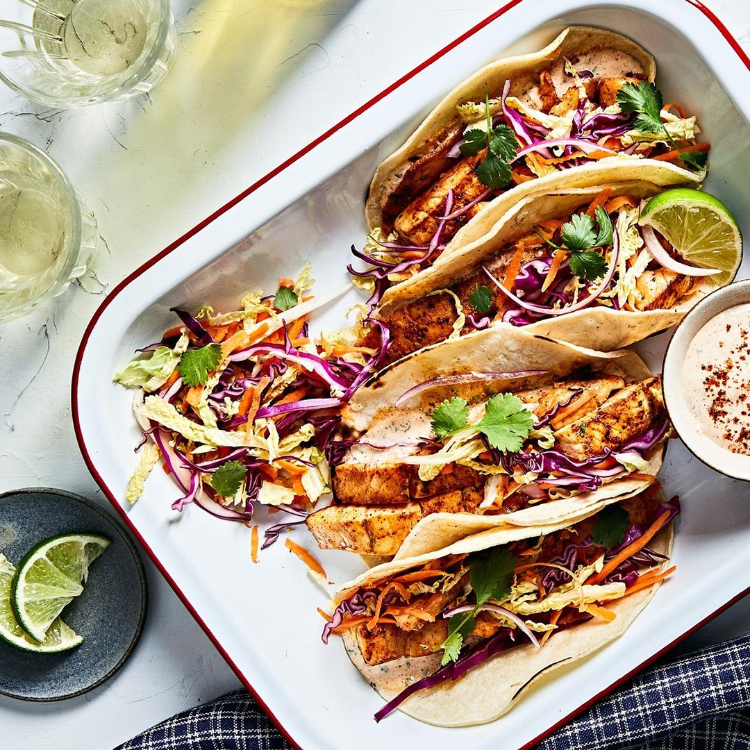 Give 'em something to taco 'bout 🌮 These simple southwestern #barramundi fish tacos are the perfect solution for a crowd-pleasing (and easy!) #TacoTuesday 😋 🐟

Recipe 🔗 in our Stories!

#seafood #fishtacos #weeknightmeals #weeknightdinner #homecooking #dinnerideas #easyrecipes #recipes #easydinner